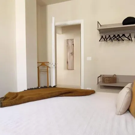 Giselda Corner Apartment *