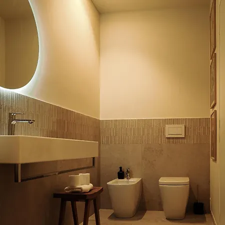 Giselda Corner - Smart Turyn