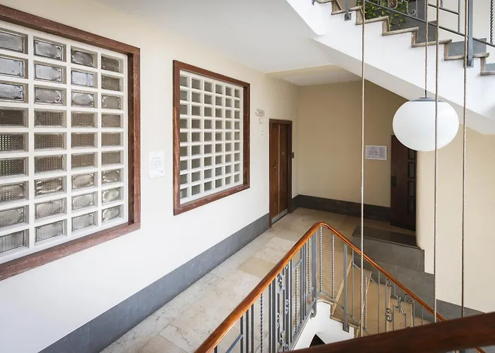 Giselda Corner - Smart *